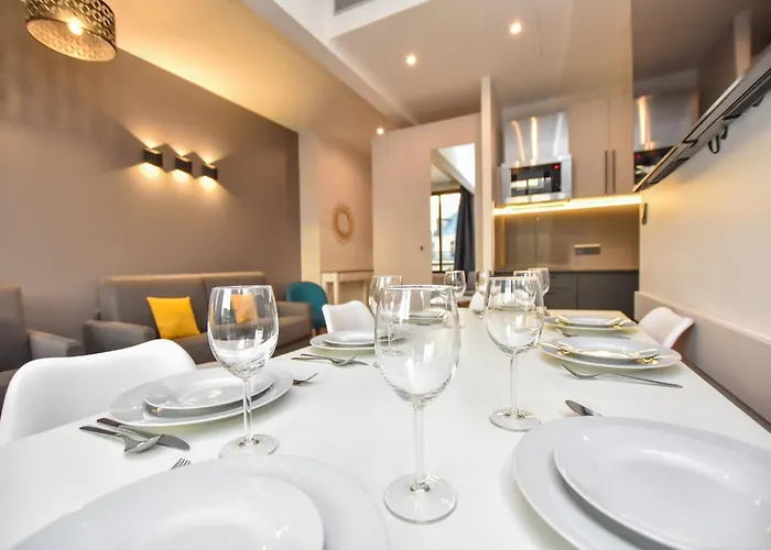 דירה Authentic - 2br 8p - Near Opera Garnier פריז