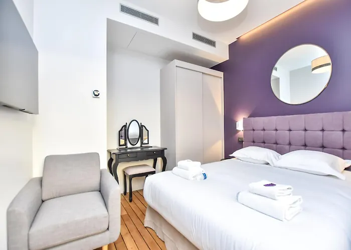 Authentic - 2br 8p - Near Opera Garnier *