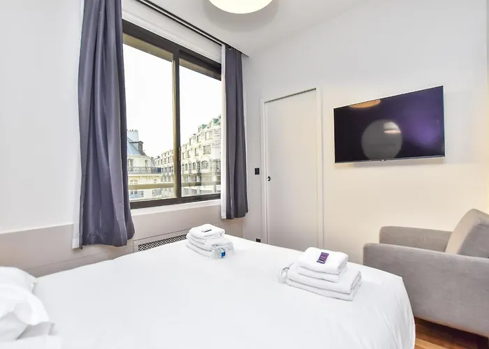 Authentic - 2br 8p - Near Opera Garnier פריז